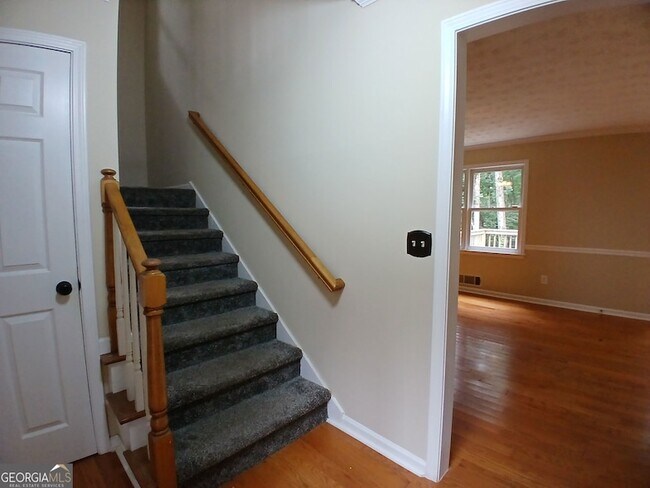 Building Photo - 4761 Habersham Way SE