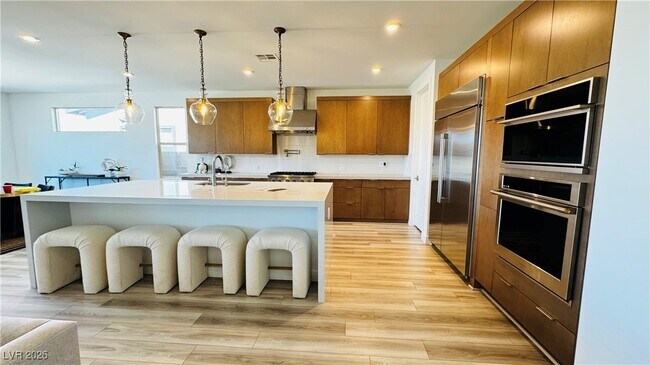 Building Photo - 9836 Starlight Ridge Ave