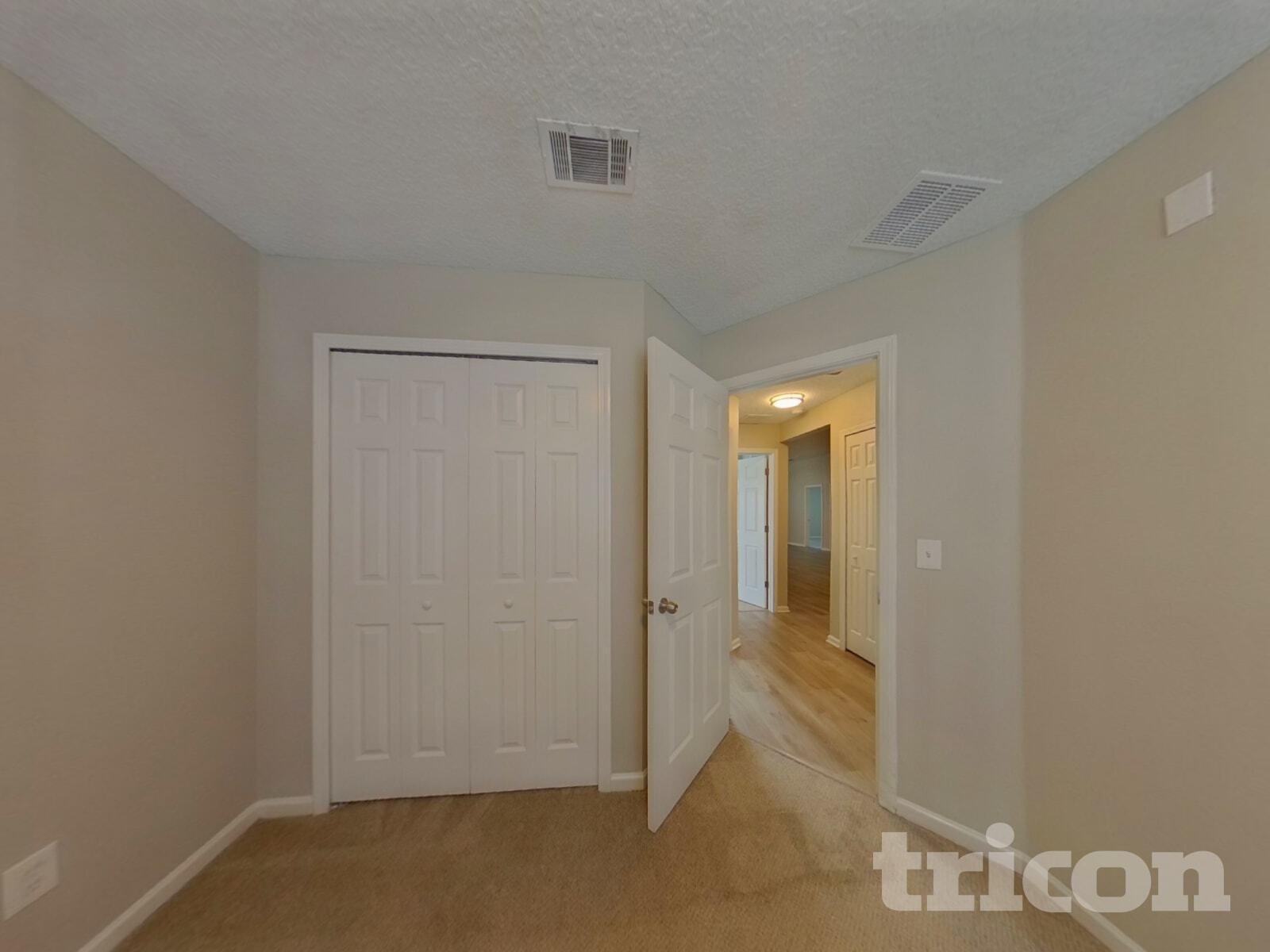 Building Photo - 15180 Bareback Dr