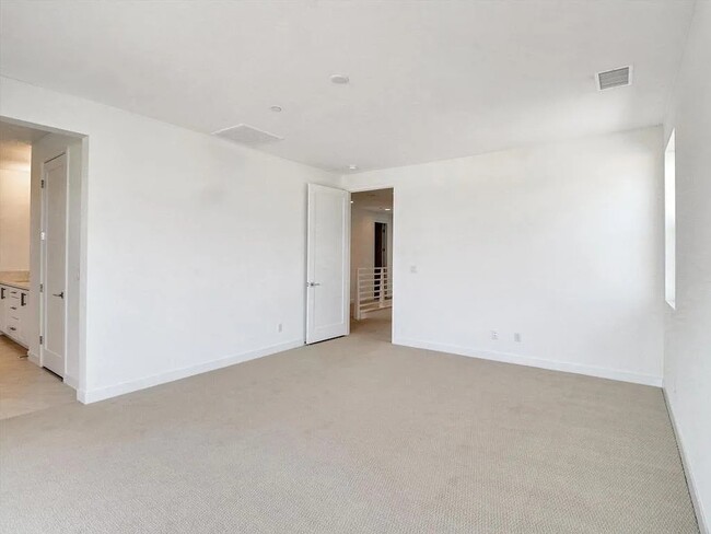 Building Photo - 6574 Tesla Ln