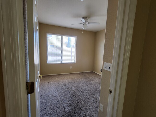 Building Photo - 21504 N 74th Ln