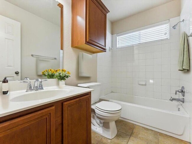 Building Photo - 8721 Blackvireo Dr