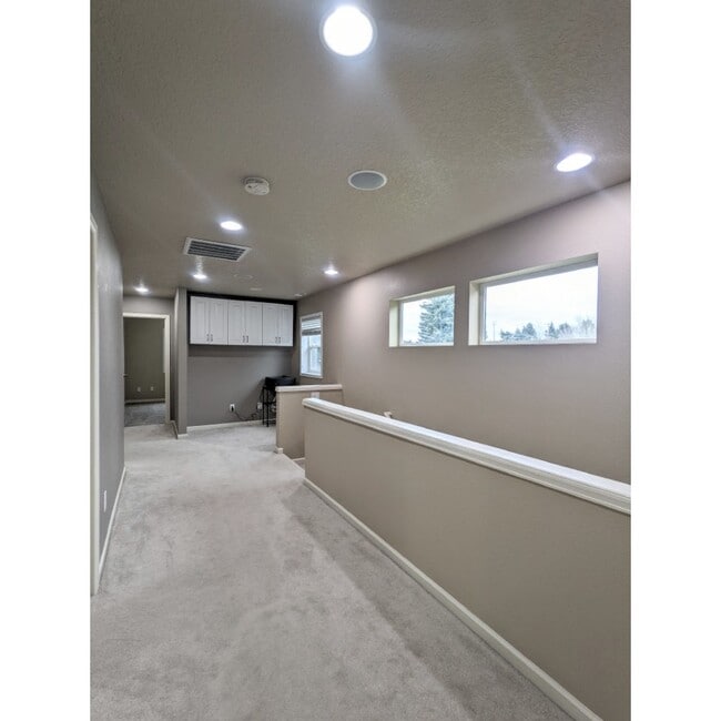 Building Photo - 730 SW 207th Pl