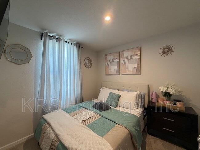 Building Photo - 35 Cecelia Way