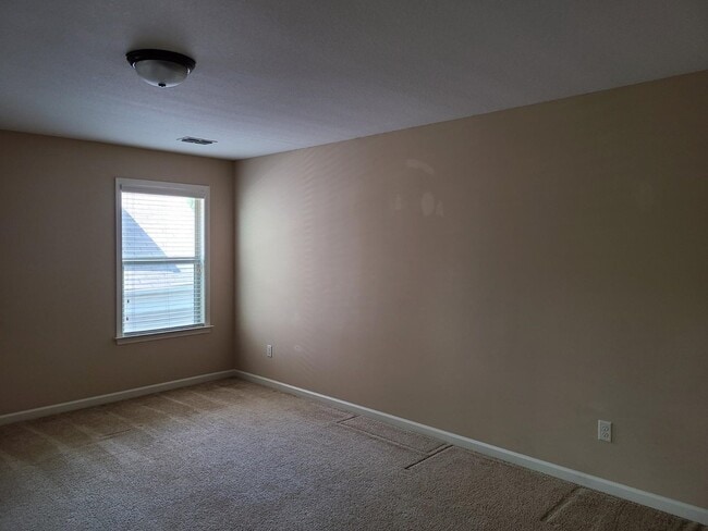 Building Photo - 7327 San Vista Dr