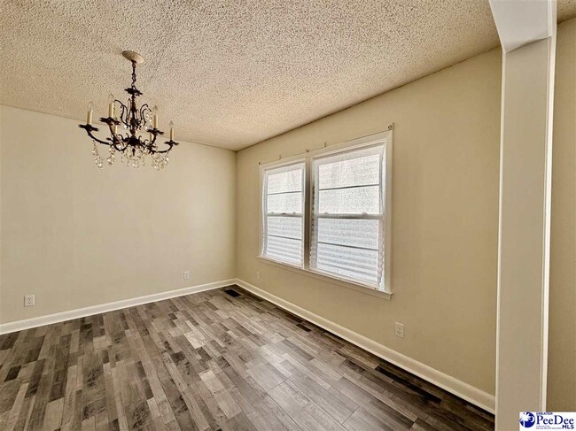 Building Photo - 1427 Old Ebenezer Rd