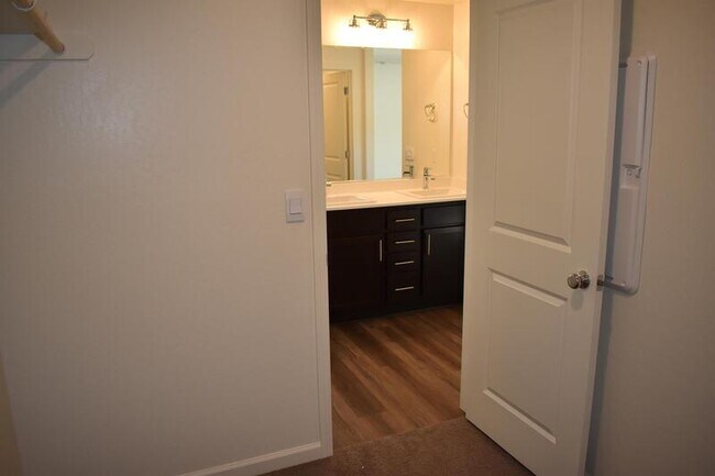 Building Photo - 4027 Bayonet Dr