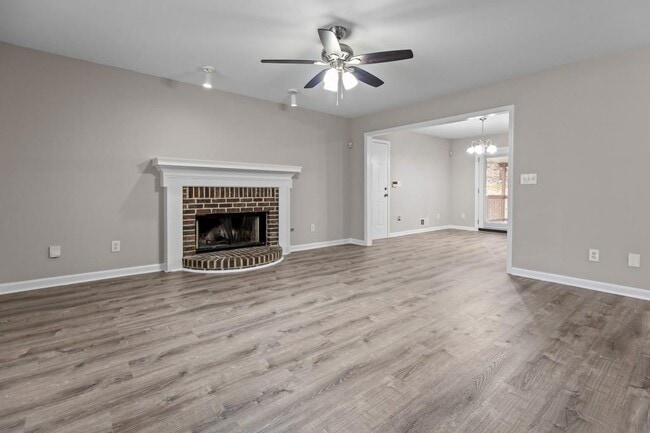 Building Photo - 631 Saddlewood Dr