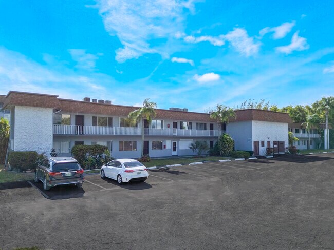 Building Photo - 2878 Donnelly Dr