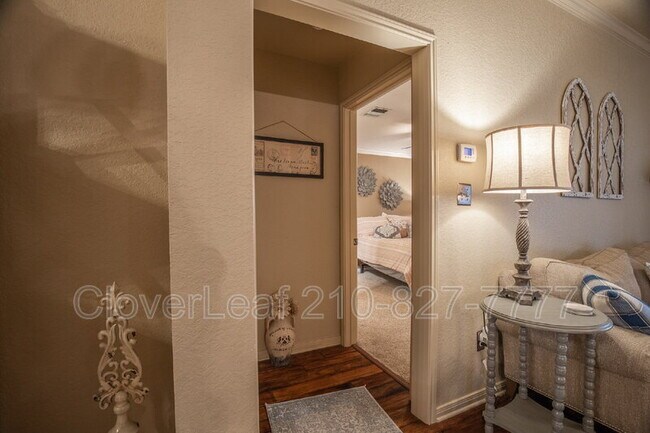 Building Photo - 1409 Azalea Ln