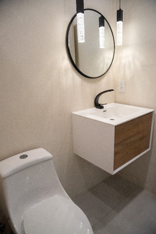 Building Photo - 3362 W Imperial Hwy