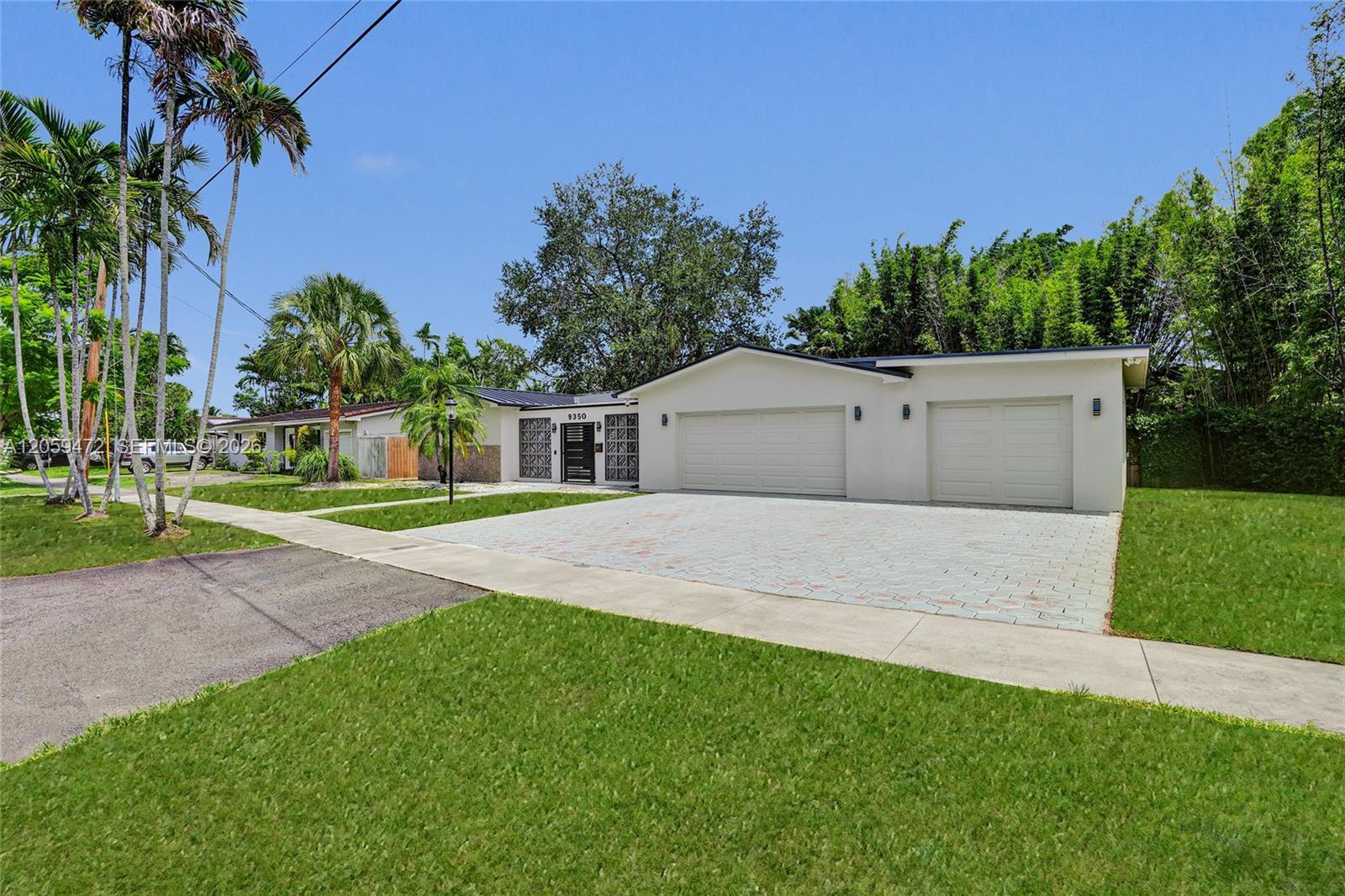 Building Photo - 9350 SW 48th St