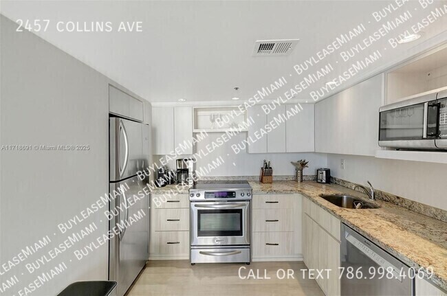 Building Photo - 2457 Collins Ave