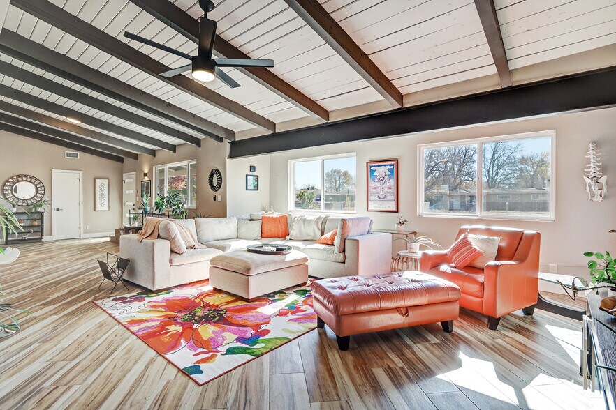 Building Photo - 1150 La Vega Rd