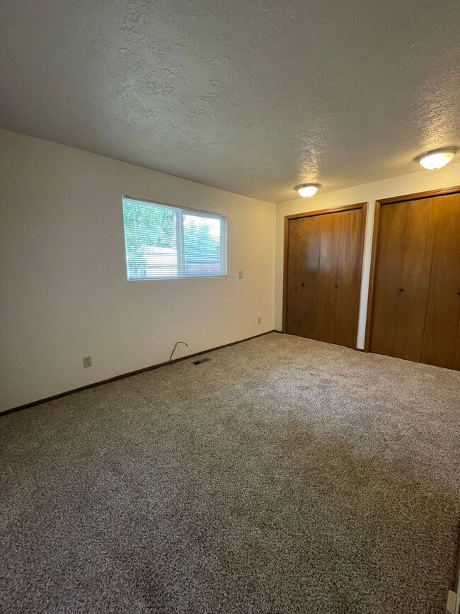Building Photo - 3 bed 1.5 bath Home in Salem