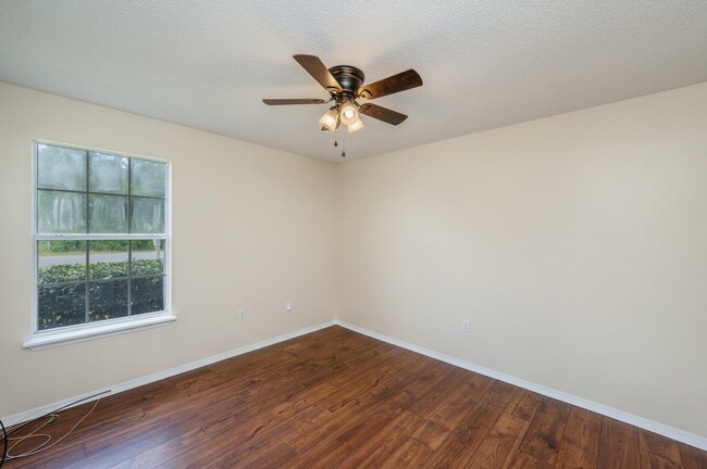 Building Photo - 3009 La Salle Ct