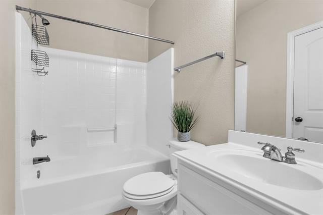 Building Photo - 2500 Rockbrook Dr