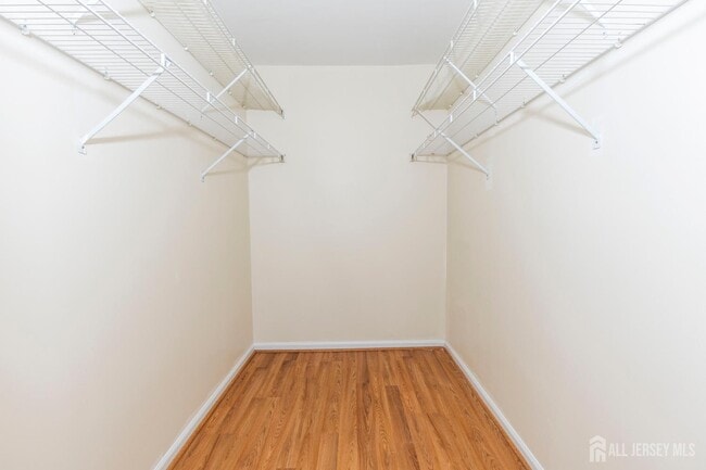 Building Photo - 828 Waterford Dr