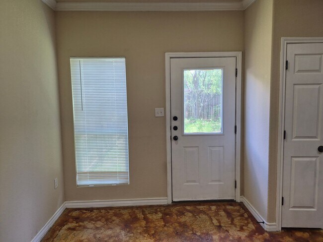 Building Photo - 6313 Attucks Ln