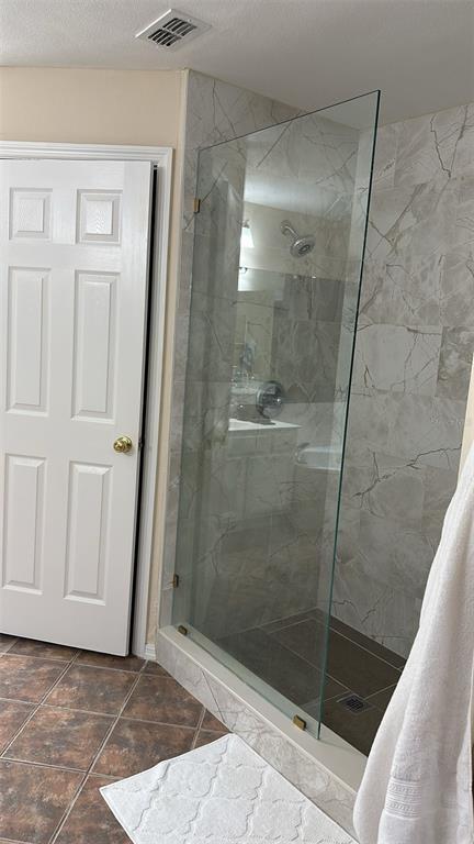 Building Photo - 1142 Lake Biscayne Way