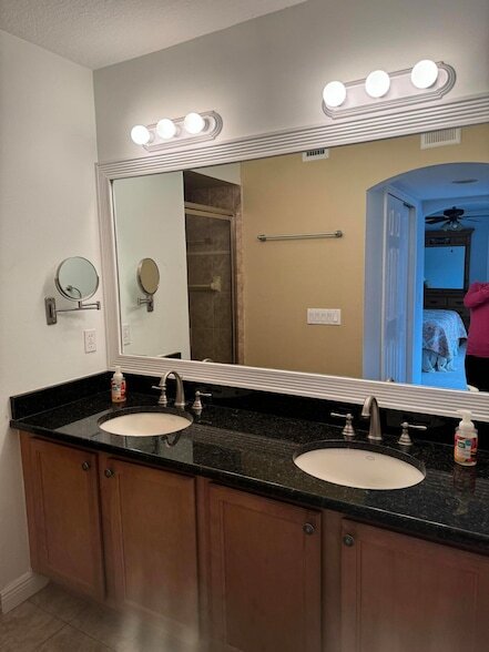 Building Photo - 2210 22nd Ln