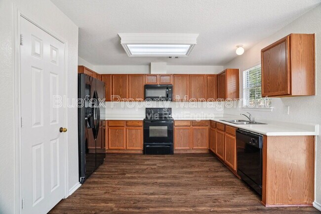 Building Photo - 9939 Bermuda Palm