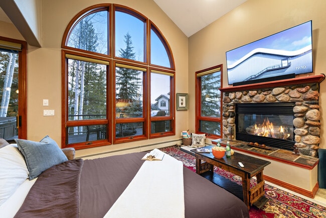 Building Photo - 2655 Windward Way