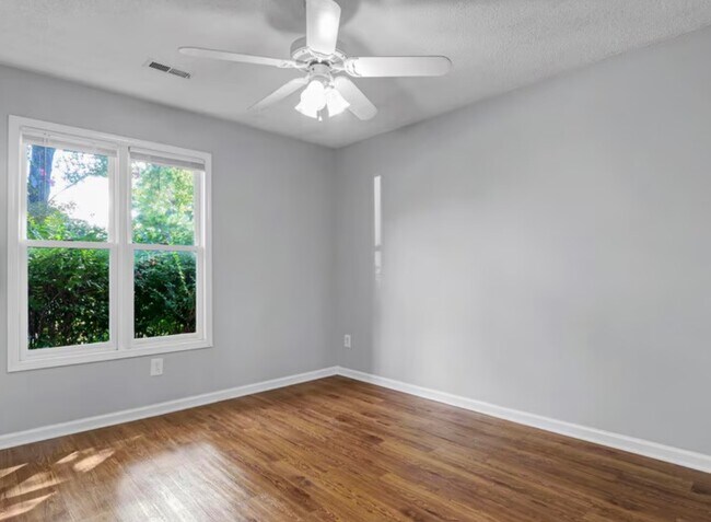 Building Photo - 3023 Remington Dr