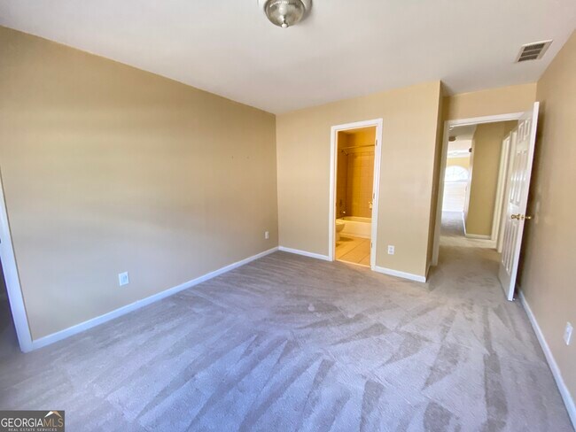 Building Photo - 1606 Cascade Overlook