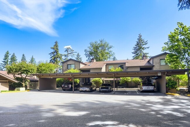 Building Photo - Lake Villas Condominiums ~ Redmond