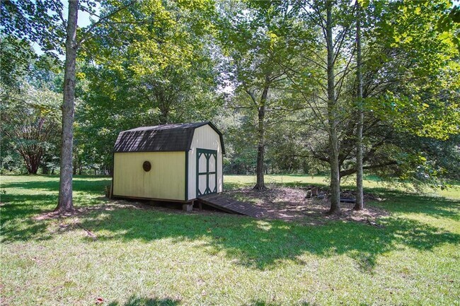 Building Photo - 2173 Holly Ct