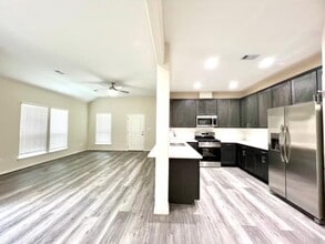 Building Photo - 847 Arbor Pnes Ct
