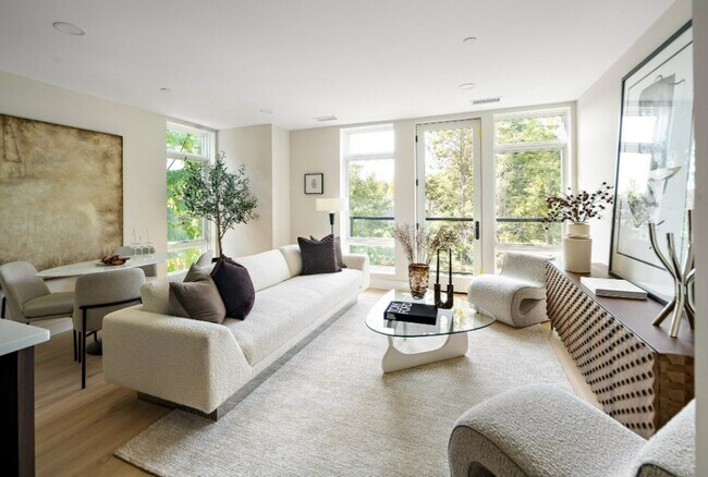 Building Photo - 20 Kinmonth Rd