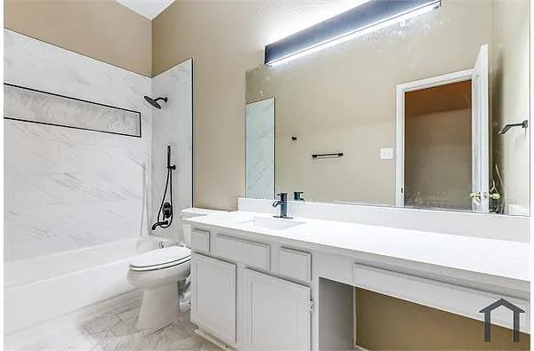 Building Photo - 11304 Amber Valley Dr