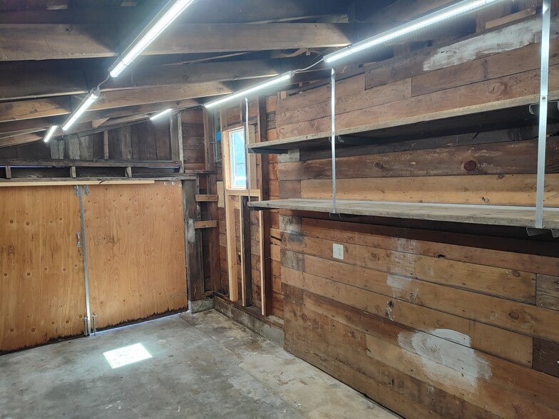 Building Photo - 417 3rd St
