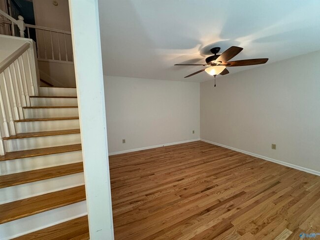 Building Photo - 295 Becky Dr