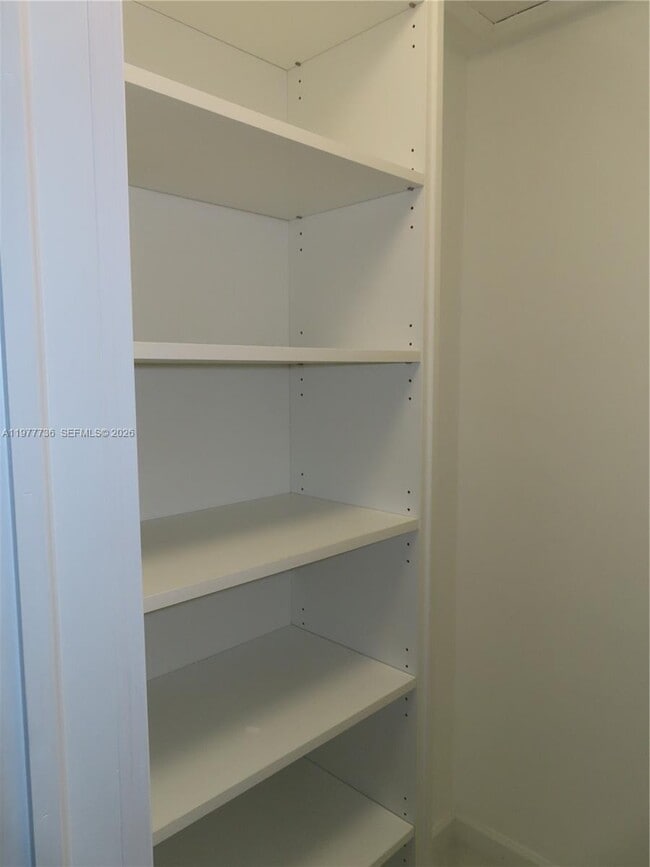 Building Photo - 1675 NE 45th St