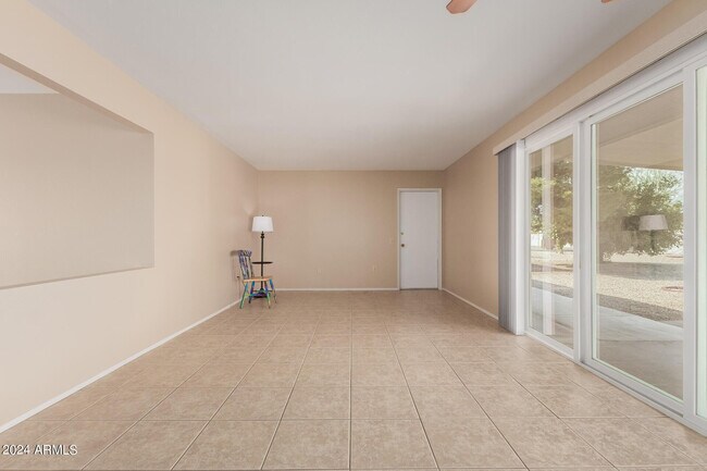 Building Photo - 10214 W Burns Dr