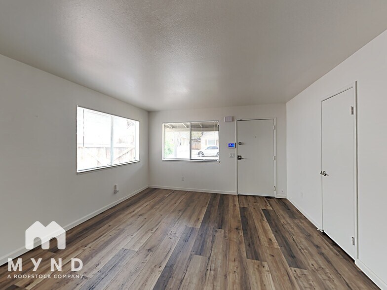 Building Photo - 2740 42nd St