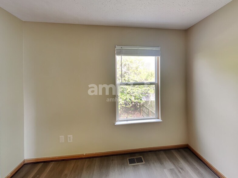 Building Photo - 3945 Trailside Blvd