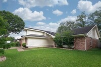 Building Photo - 3219 The Highlands Dr
