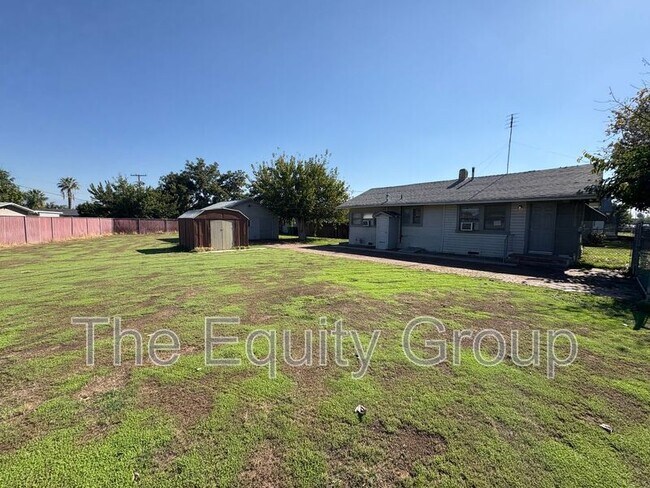 Building Photo - 457 N F St