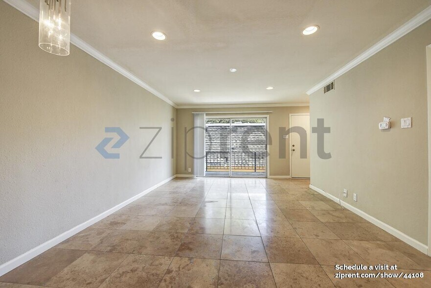 Building Photo - 5315 Fleetwood Oaks Ave