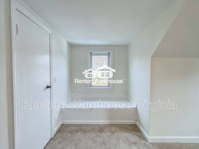 Building Photo - 4862 Norvella Ave