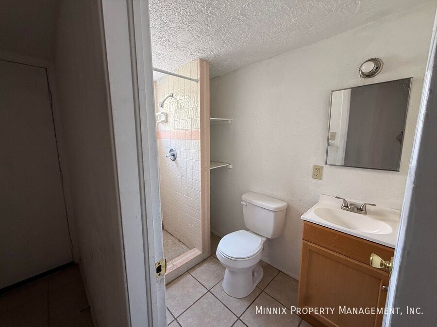Building Photo - 1526 Yandell Dr