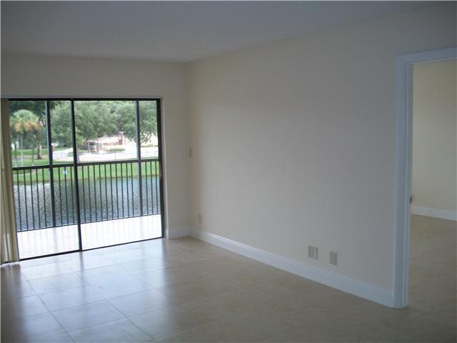 Building Photo - 1238 S Military Trail
