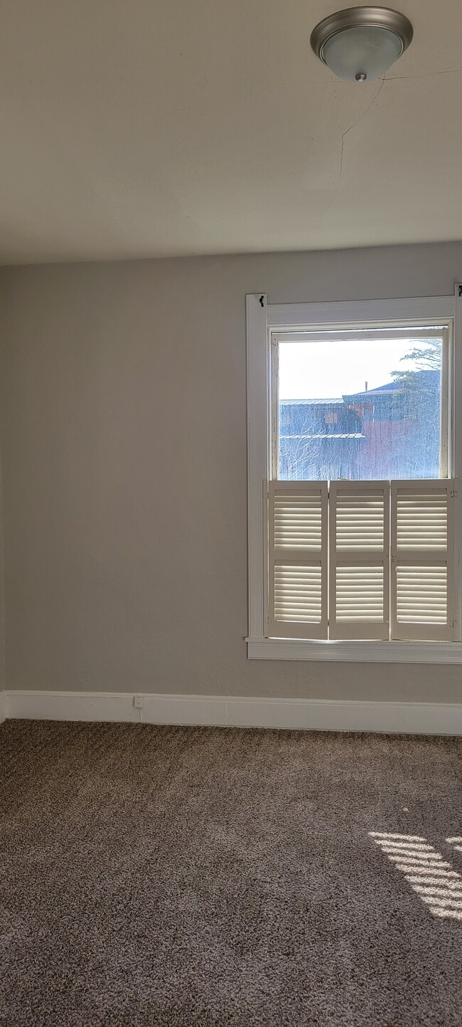 Building Photo - 101 N Main