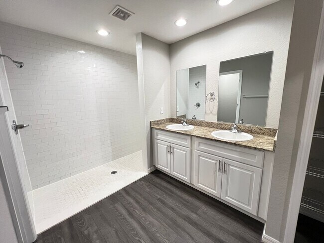 Building Photo - AWESOME 3 BD/2BA Home in Ocala!! Ready for Move-In