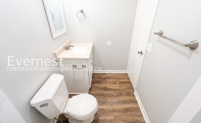 Building Photo - 1921 Dabbs Ave