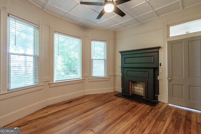 Building Photo - 243 Boulevard